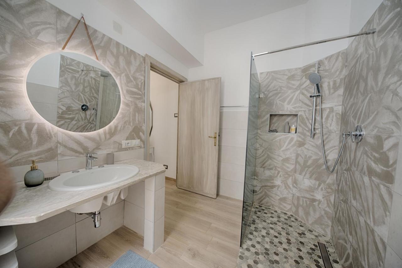Cozy Guest House Downtown Olbia Ngoại thất bức ảnh