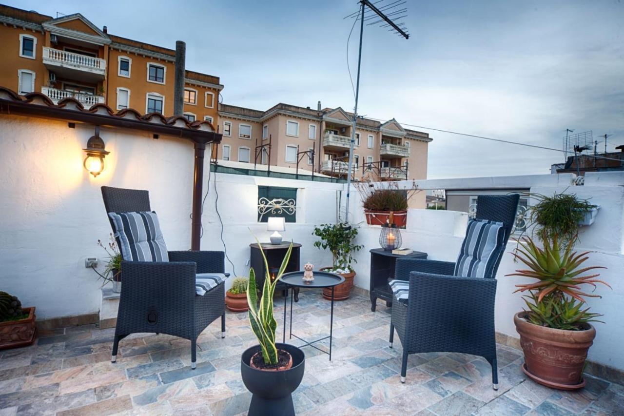 Cozy Guest House Downtown Olbia Ngoại thất bức ảnh