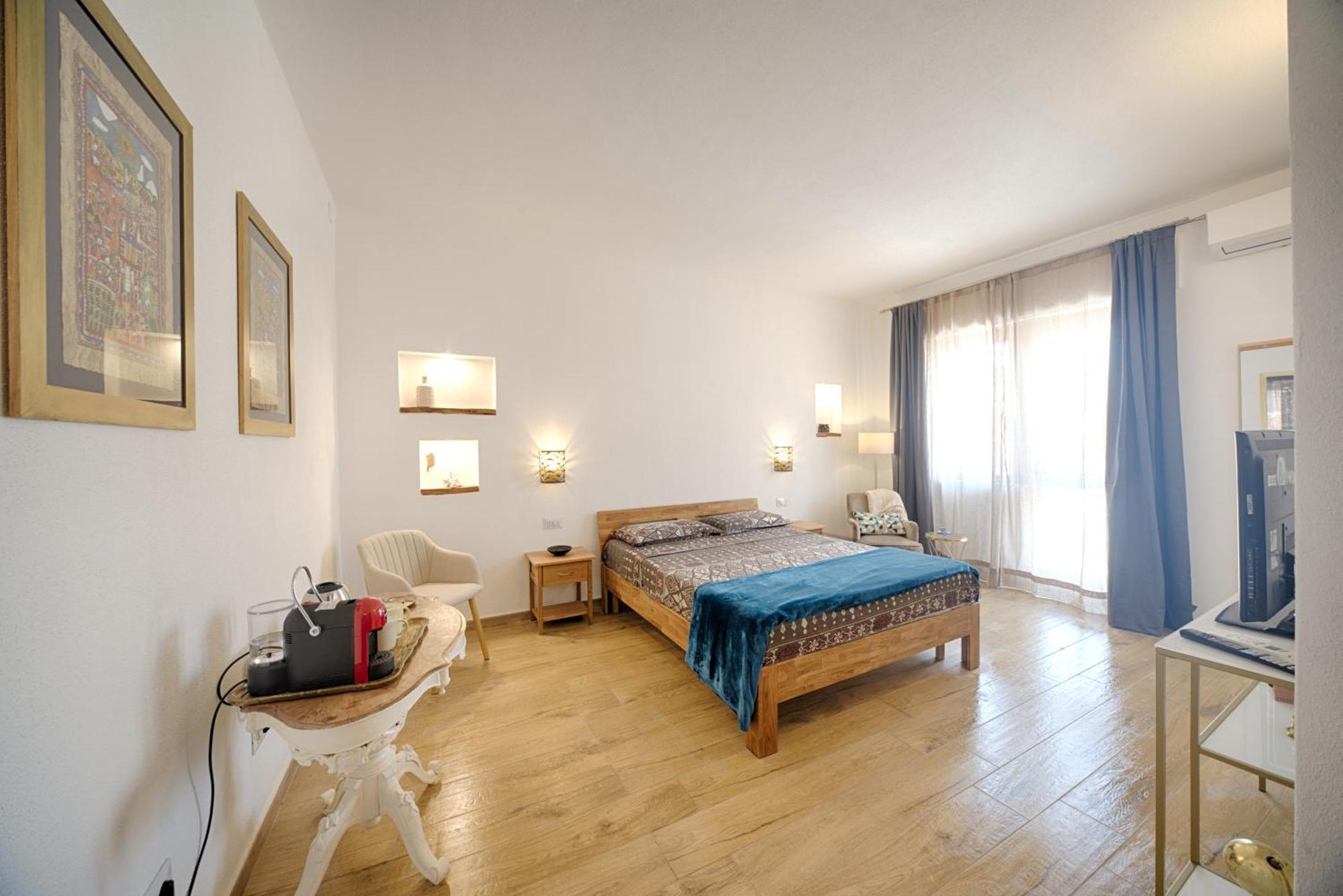 Cozy Guest House Downtown Olbia Ngoại thất bức ảnh